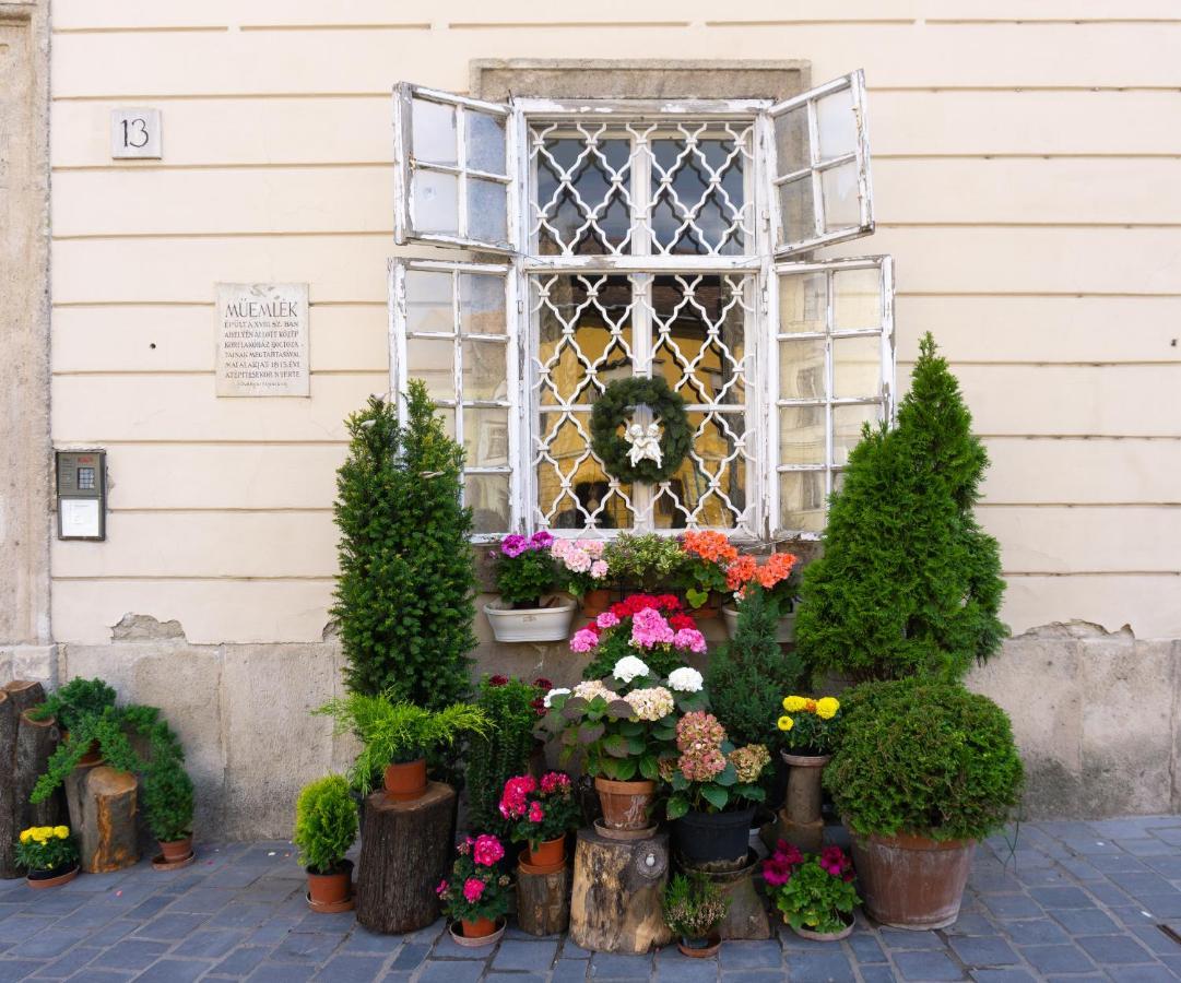 Monarchy Residence Budapeste Exterior foto